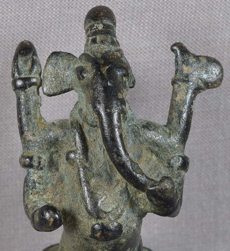 18c Indian bronze GANESHA with rat