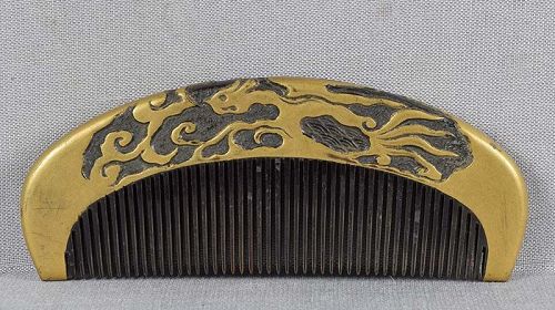 19c Japanese lacquer horn KUSHI hair comb PHOENIX & samurai crest