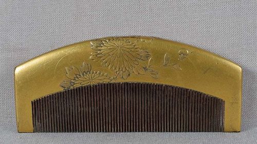 19c Japanese lacquer KUSHI hair COMB CHRYSANTHEMUMS