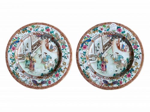 Pair of Chinese Export Famille Rose Porcelain Plate, Qianlong Period
