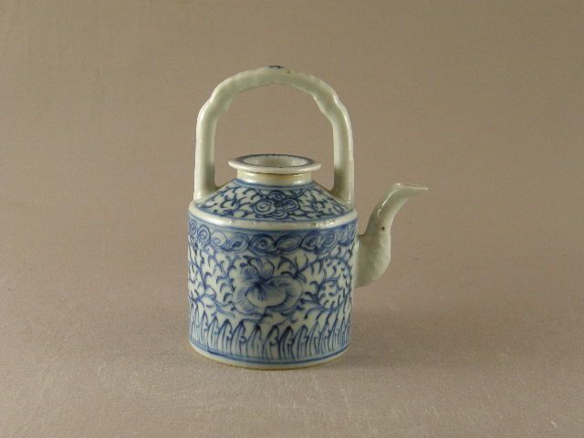 Chinese Blue and White Porcelain Tea Pot 19th Century