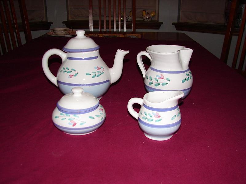Caleca Tea Set