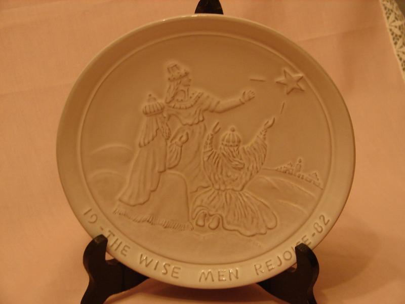 Frankoma 1982 Christmas collector plate.