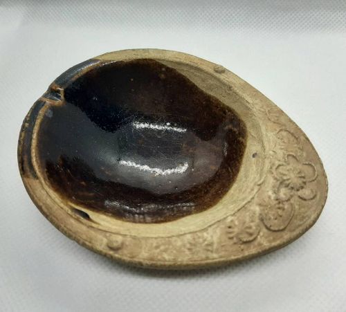 Chinese Qing Dynasty Brown Glaze Oil Lamp