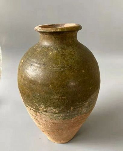 Chinese Tang Dynasty Green Glaze Jar