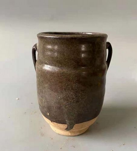 Chinese Song Dynasty Brown Glaze Jar with 2 Lugs