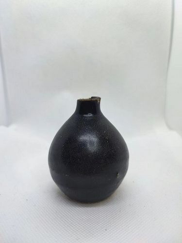 Chinese Tang Dynasty Yaozhou Black Glaze Bottle