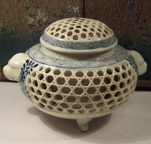 Hirado Studio Porcelain Incense Burner Jar Dog Head Handles Meiji