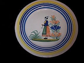 Good French Pottery Faience Quimper Plate 9 3/4" 1920