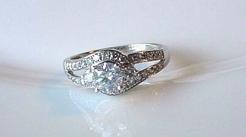 14K WHITE GOLD DIAMONDS ENGAGEMENT RING