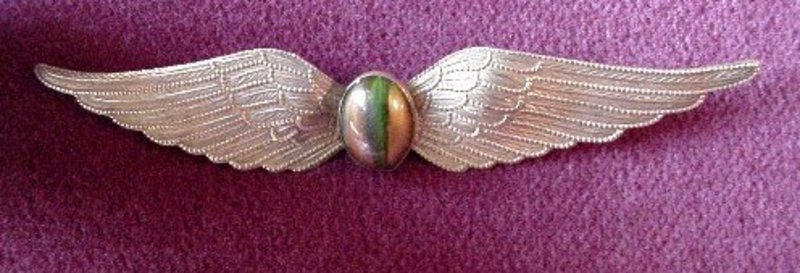 ART DECO EXTRA LONG WINGS PIN wBANDED AGATE