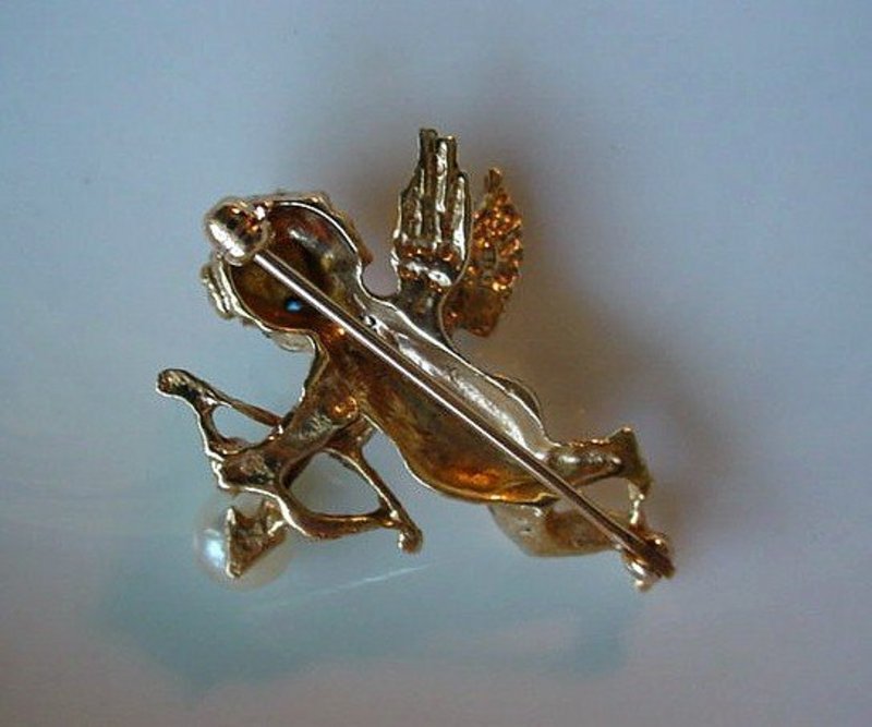 14K GOLD CUPID PIN WITH PEARL