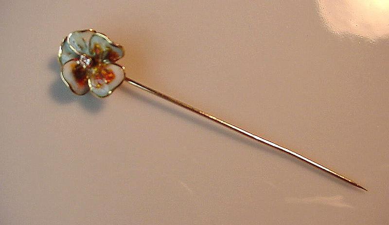 ENAMEL AND DIAMOND FLOWER STICKPIN WITH DIAMOND