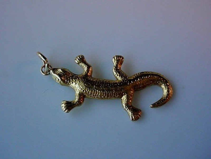 18K GOLD LIZARD CHARM ESTATE PIECE ca. '50-'75