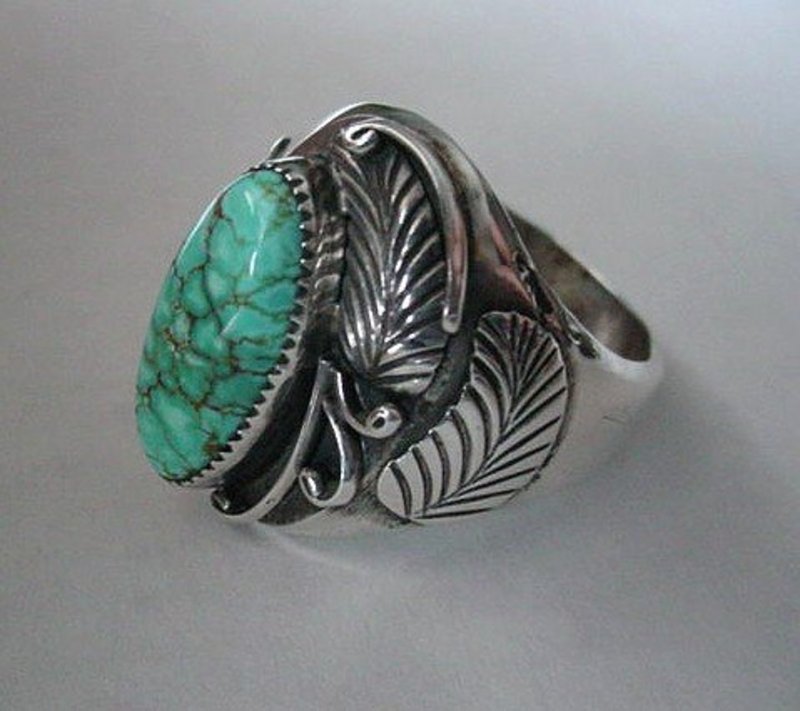 GENT'S STERLING & TURQUOISE RING..SIGNED:  G. REEVES