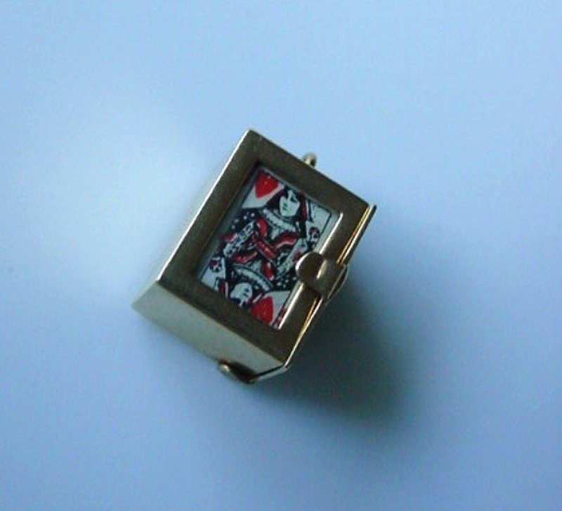 14K QUEEN OF HEARTS AND DECK OF CARDS CHARM