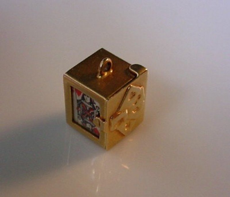 14K QUEEN OF HEARTS AND DECK OF CARDS CHARM