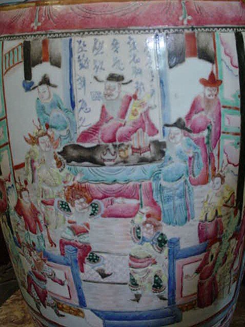 ANTIQUE CHINESE FAMILLE ROSE VASE EMPEROR SCENE ETC