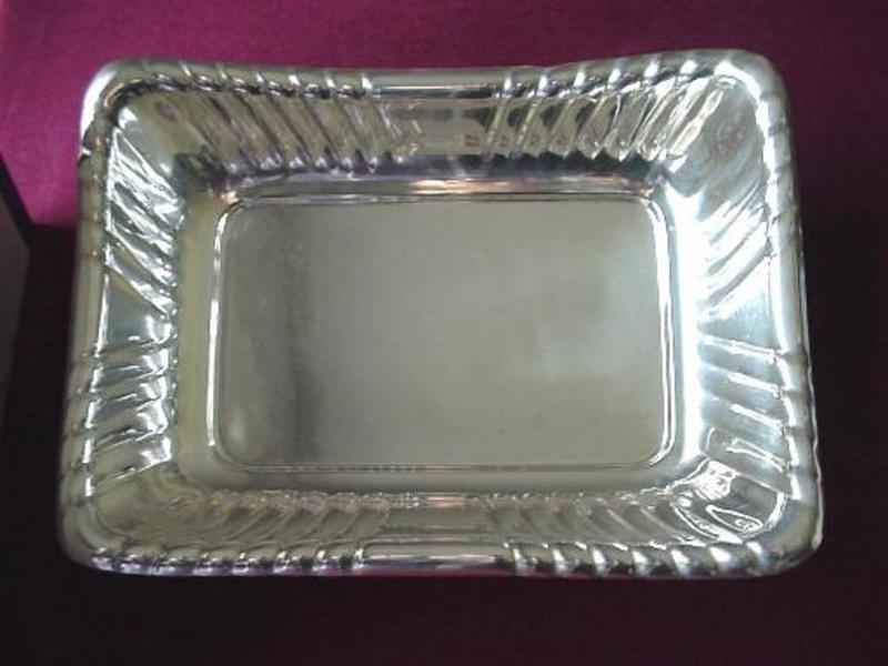 EXCELLENT REED &amp; BARTON TRAY { FLUTED Edges