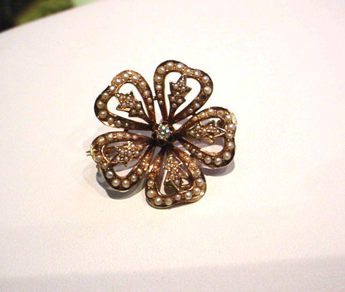 ANTIQUE DIAMOND GOLD &amp; SEED PEARL SHAMROCK BROOCH