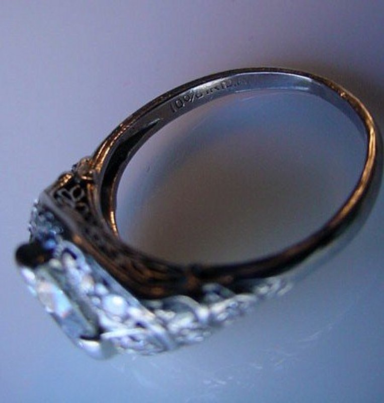 BEAUTIFUL PLATINUM DIAMOND ENGAGEMENT RING 1.50 CENTER