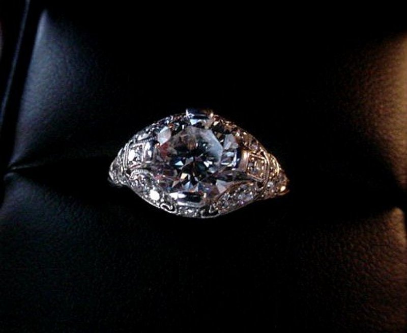 BEAUTIFUL PLATINUM DIAMOND ENGAGEMENT RING 1.50 CENTER