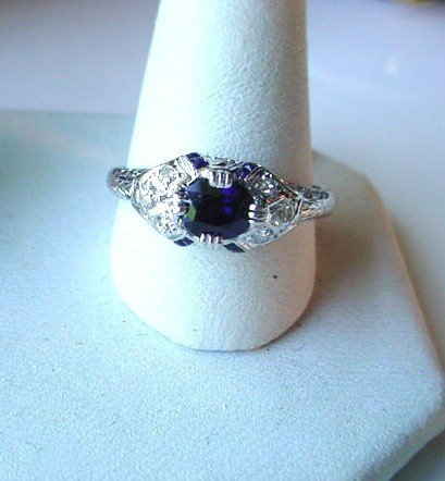 ART DECO PLATINUM SAPPHIRE DIAMOND FILIGREE RING