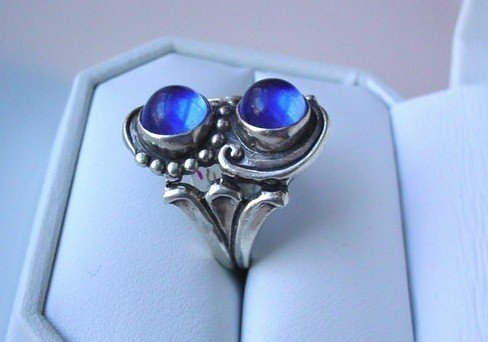 MARGOT DE TAXCO STERLING RING w RAINBOW MOONSTONES