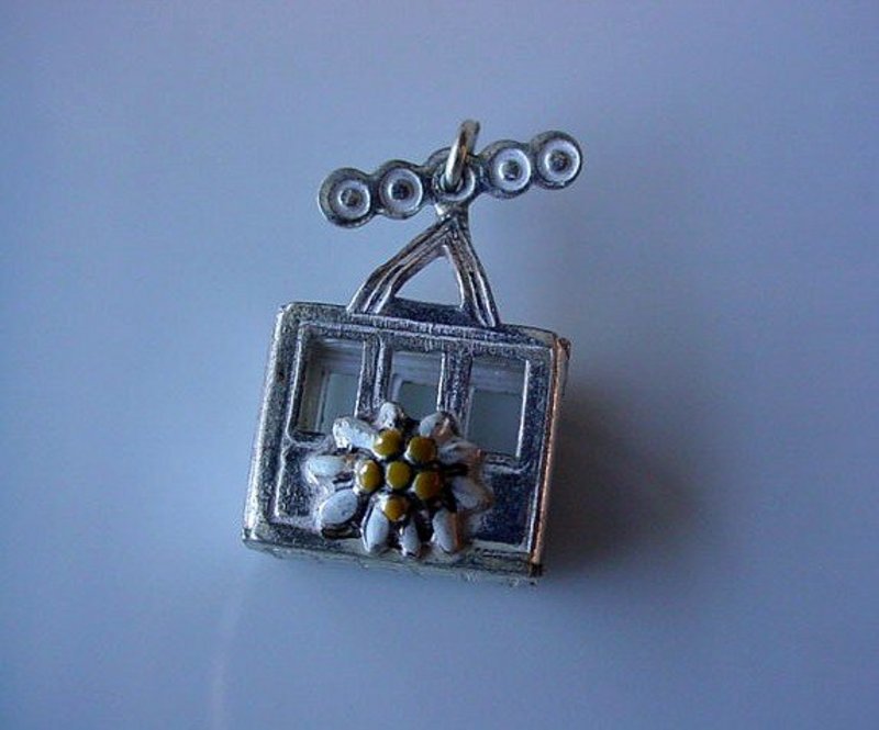 835 CABLE CAR CHARM WITH COLORFUL ENAMEL
