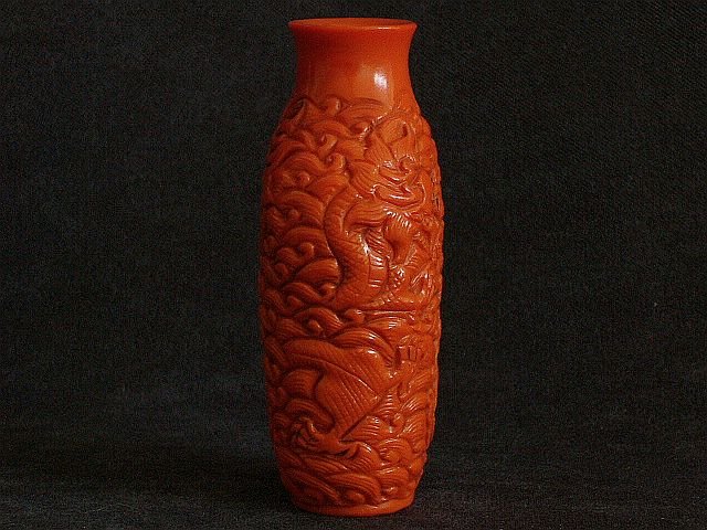 Qing Dynasty - Sea Dragon Motif Glass Snuff Bottle