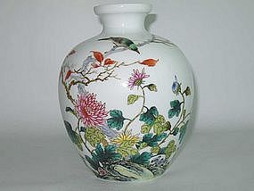 Early Republic - Very Fine Ovid Shape Vase 1920s/1930s