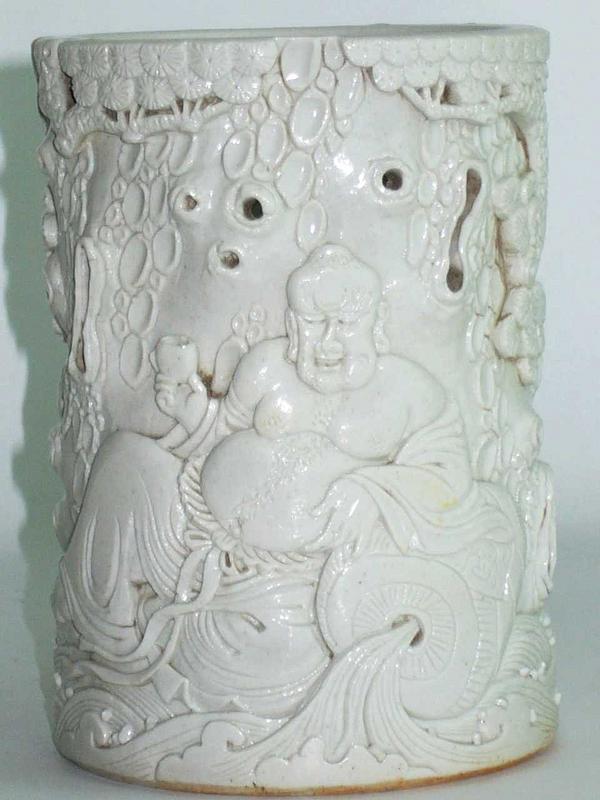 Wang Bingrong Brush Pot in High Relief – 19th Century