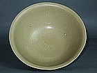 Song Dynasty - Monochrome Green Glazed Bowl
