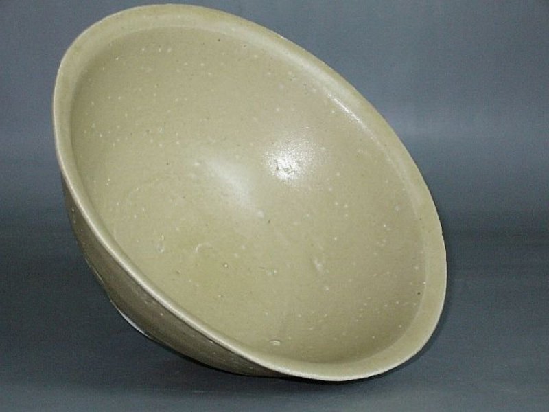 Song Dynasty - Monochrome Green Glazed Bowl