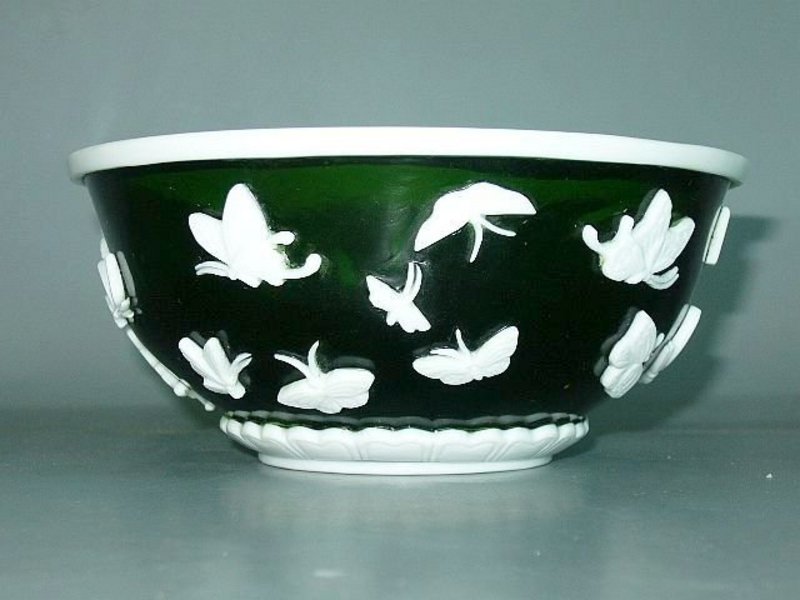 Qing Dynasty - Emerald Green Peking Glass Bowl