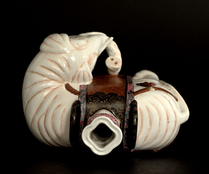 A Chinese Porcelain Elephant with a Vase on Its Back, Qing Dynasty