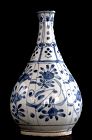 Chinese Blue and White Bottle Vase, Late Ming Dynasty