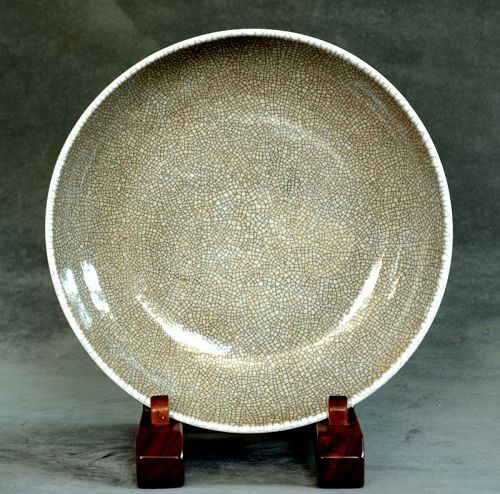 Chinese Ge-glazed Dish, 18th Century