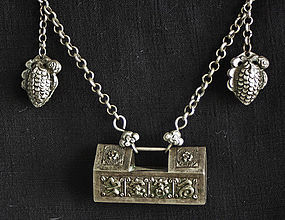 Traditional Antique Chinese Childs Silver Lock Necklace