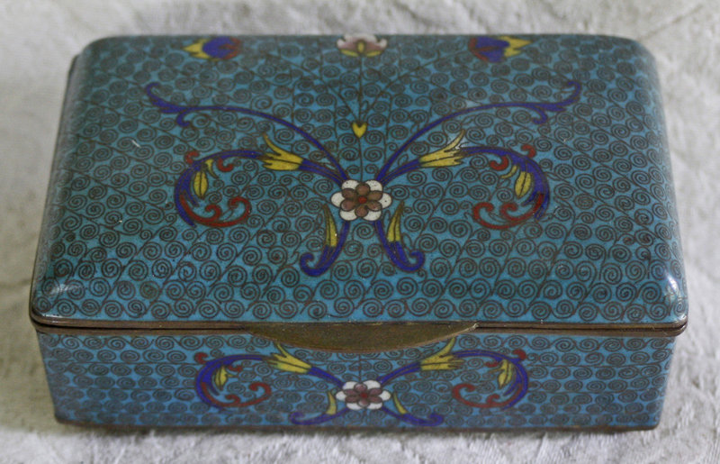 Very fine antique Chinese Cloisonne hinged box