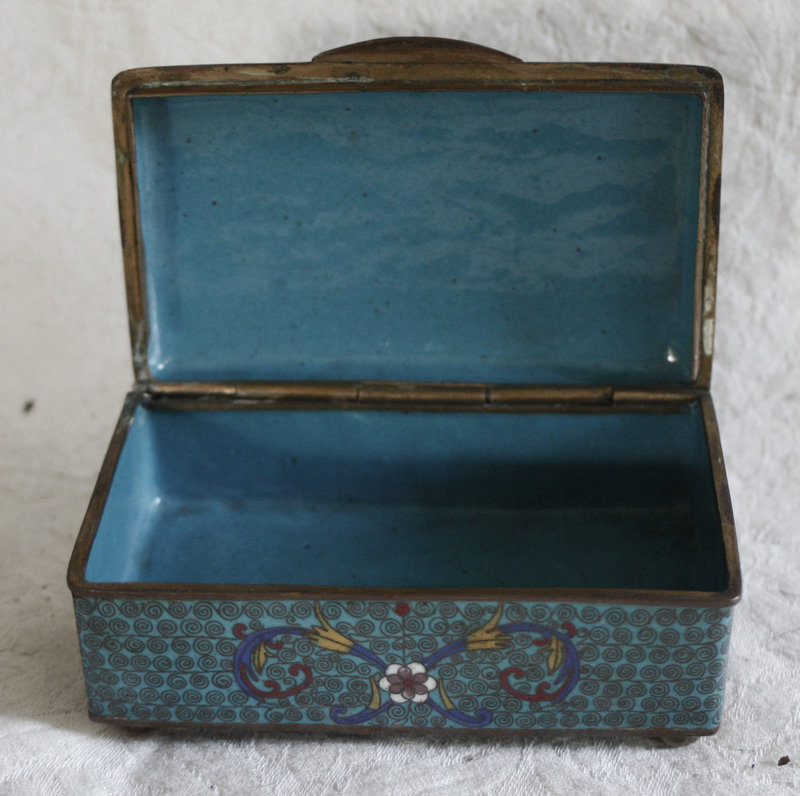 Very fine antique Chinese Cloisonne hinged box