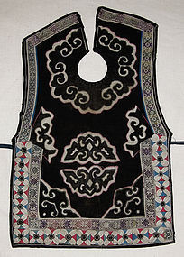 Chinese ethnic minority Dong Child embroidered pinafore
