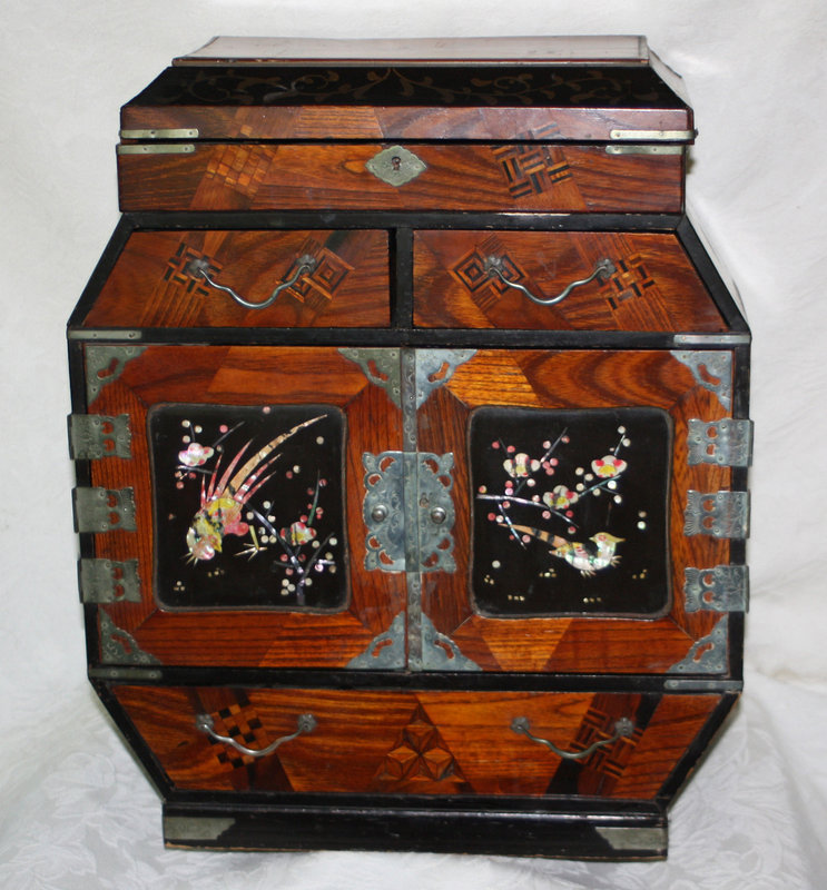 Large Japanese Inlayed  Marquetry MOP  Woman's Jewelry Box