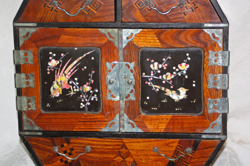 Large Japanese Inlayed  Marquetry MOP  Woman's Jewelry Box