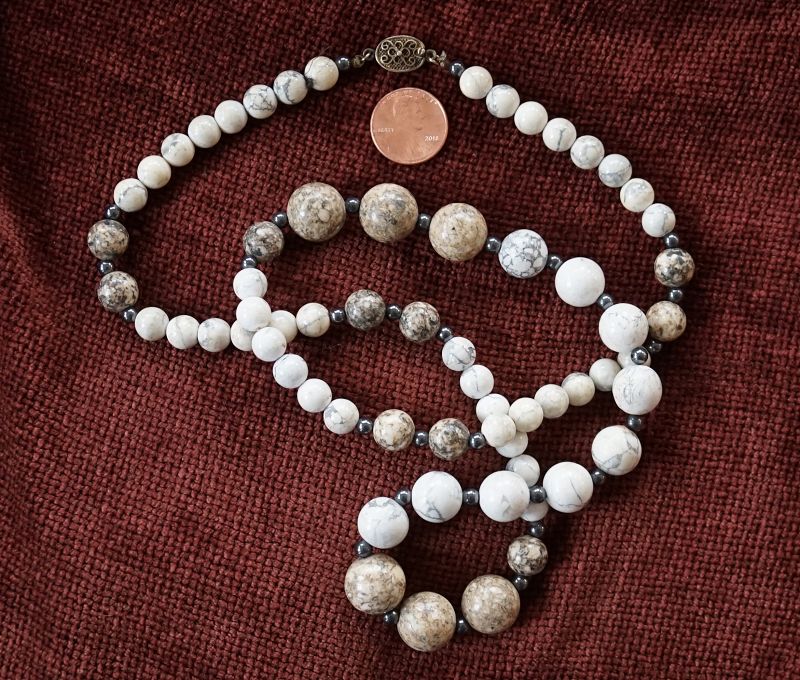 vintage long necklace of mixed white and beige picture Jasper beads