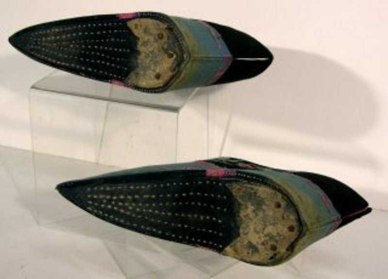 Qing Dy Northern Style Pair of Lotus Shoes