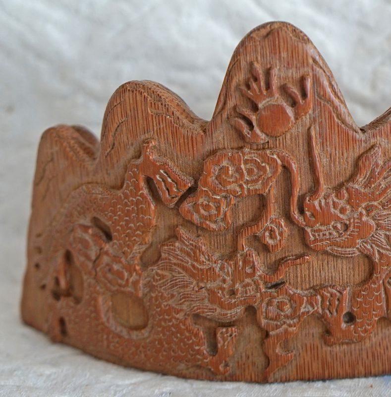 Calligraphy brush rest bamboo with carved dragons