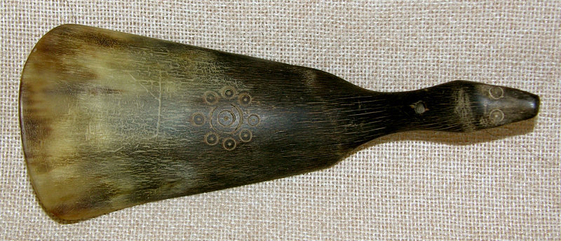 Qing Antique Chinese carved shoe horn