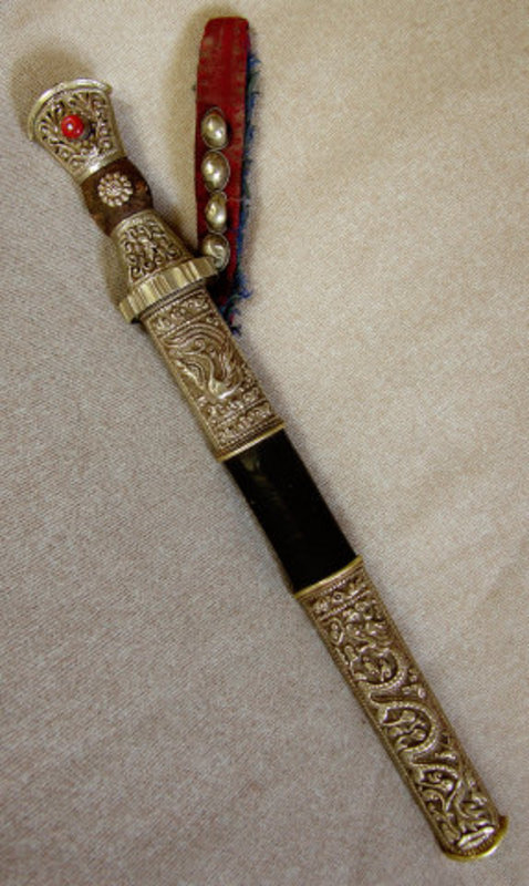 Bhutan short sword with silver decoration coral bead
