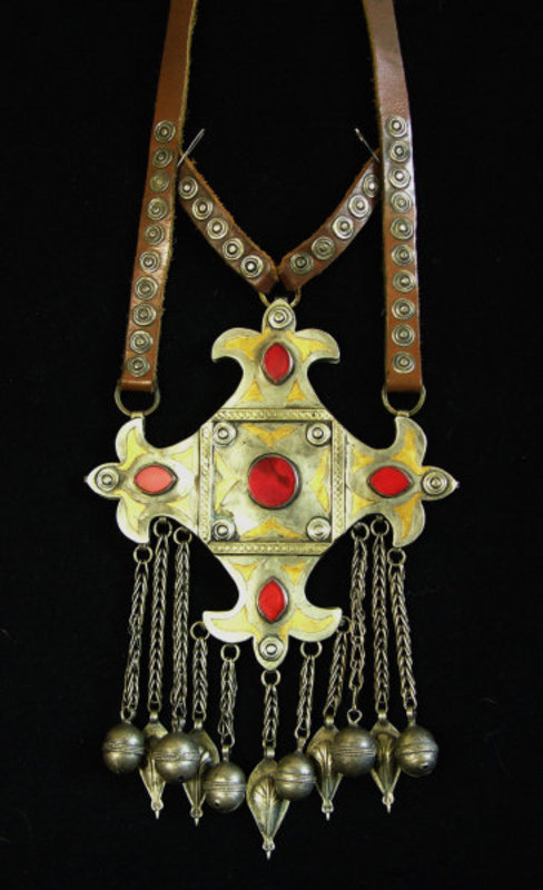 Very large Teke Turkomen pendant necklace